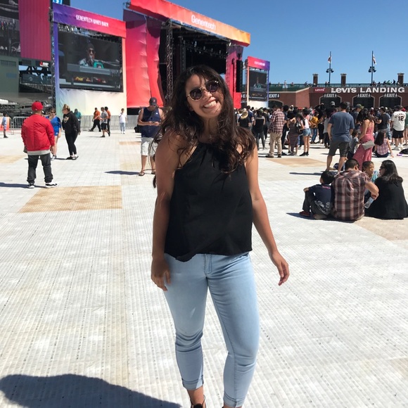 Meet your Posher, Macy - Picture 4 of 4